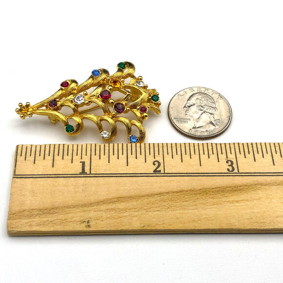 Vintage Monet Brooch Christmas Tree Multicolor Rhinestone Textured Gold Tone Pin - Picture 9 of 9